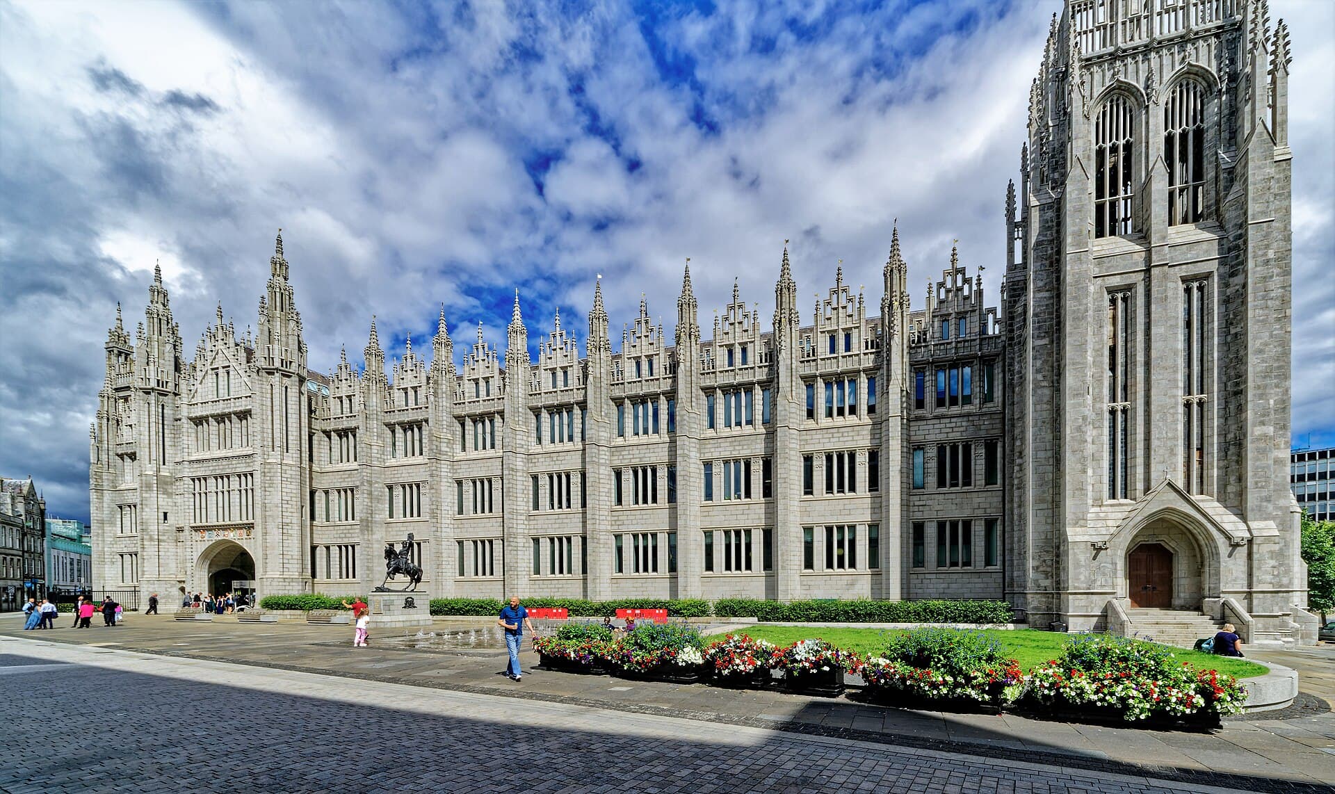 Aberdeen city skyline
