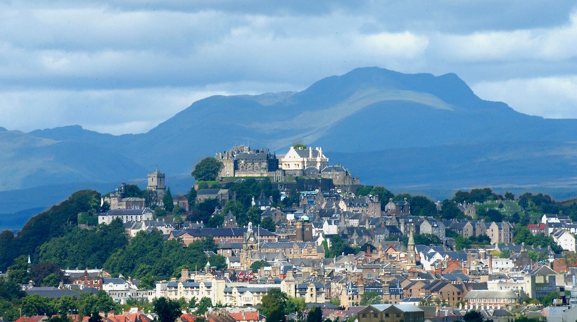 Stirling city skyline